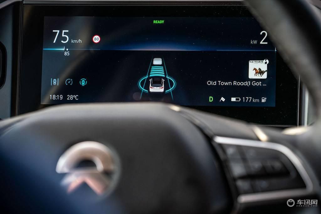 NIO.Pilot.识别前车.JPG