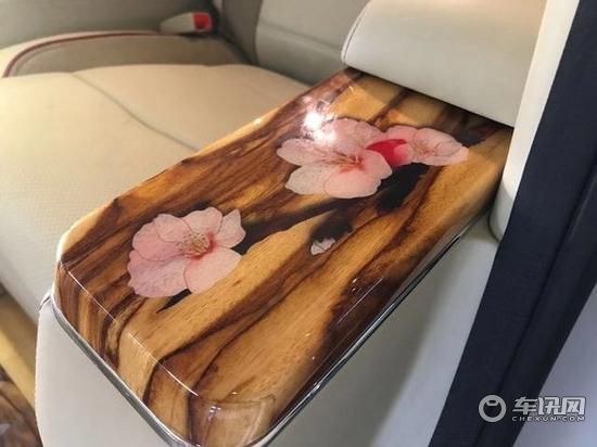 2019款全新埃尔法展厅现车保姆车