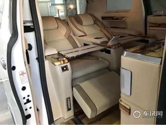 2019款全新埃尔法展厅现车保姆车