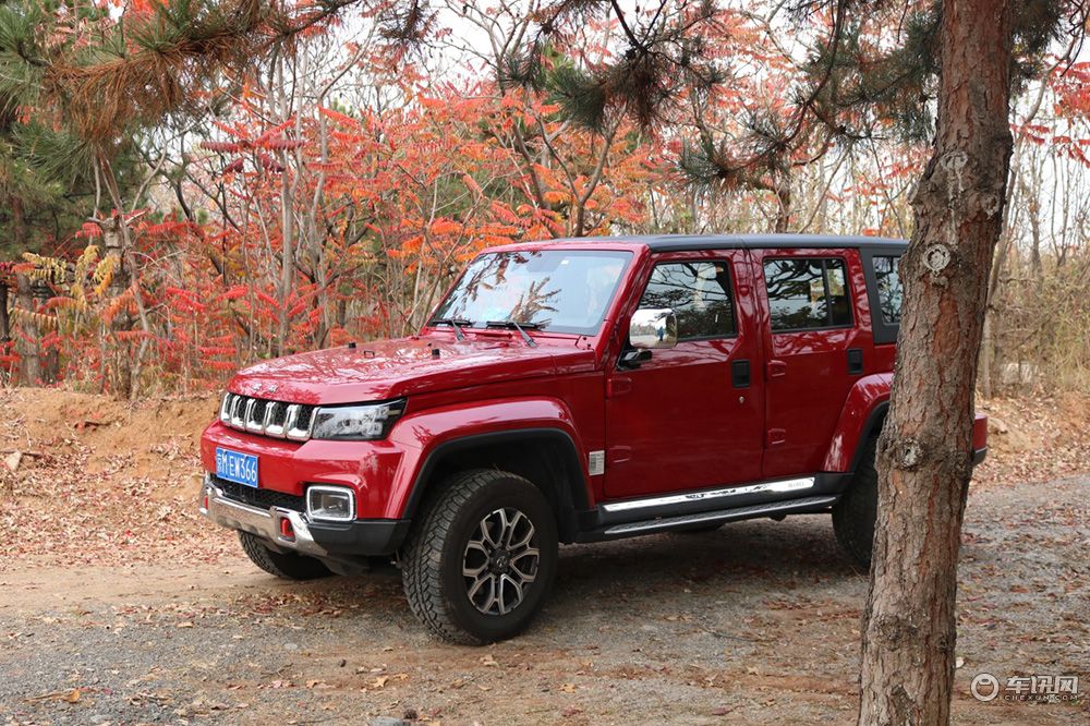 BJ40城市猎人版打卡北京最后一抹秋色 从城市到旷野邂逅有趣灵魂