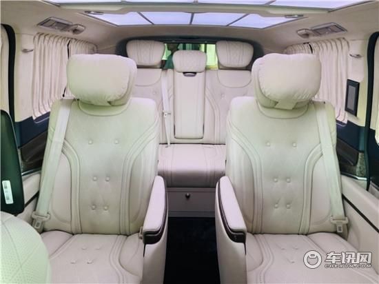 奔驰V260改装迈巴赫VS680 激发你的荷尔蒙