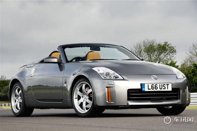 Nissan-350Z-Roadster-(1).jpg