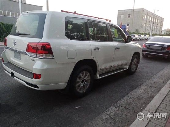 19款丰田酷路泽5700新款VXE GTS运动包围