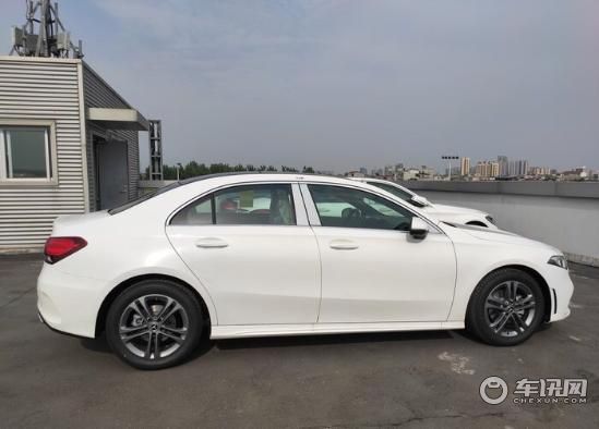 奔驰A级特殊配置最新报价 奔驰A200价格及图片