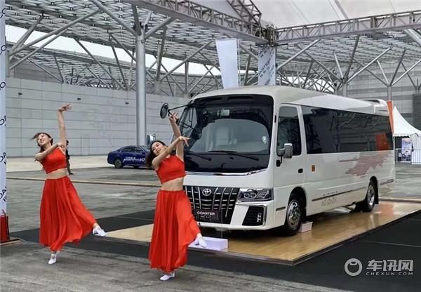 丰田考斯特11座多少钱考斯特现车价格