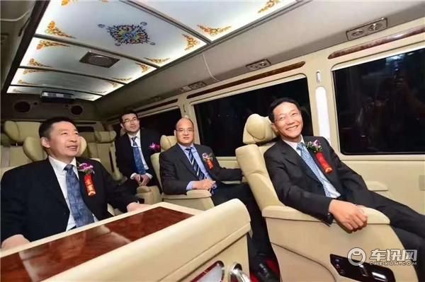 丰田考斯特11座报价丰田考斯特价格及图片