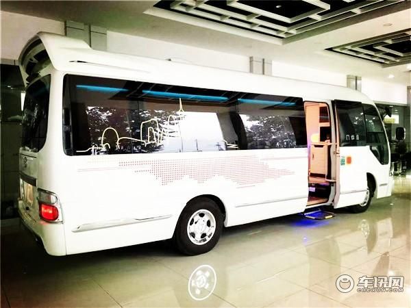 丰田考斯特11座外观内饰设计参考价格