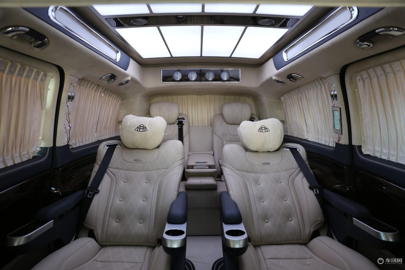 奔驰v260l升级迈巴赫商务出行一路享受