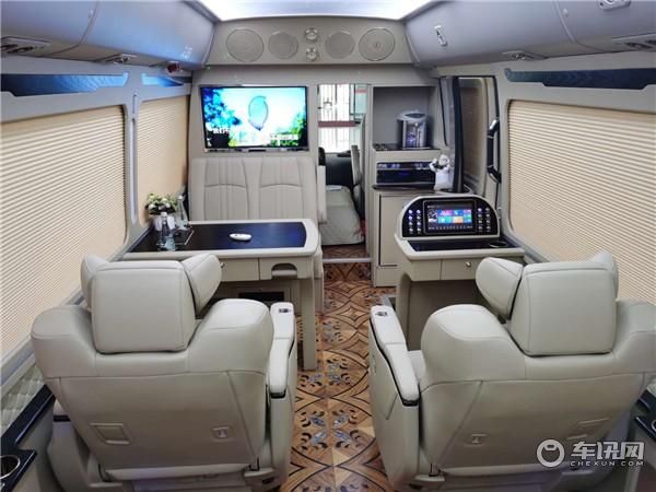 丰田考斯特13座VIP版 13座豪华版现车