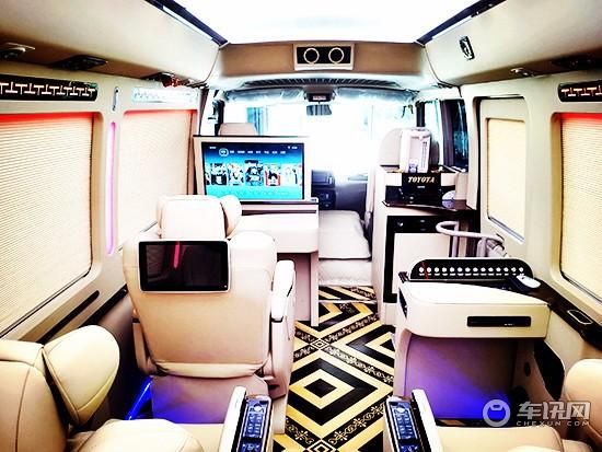 丰田考斯特12座价格 进口珍藏版4.0L多少钱