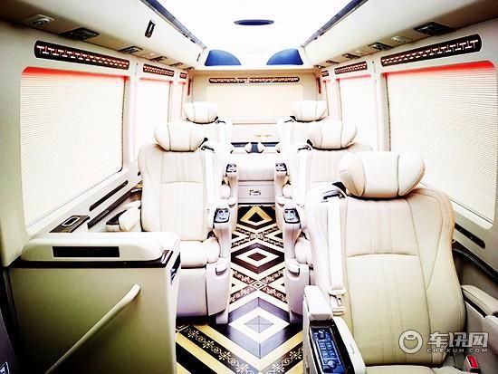 丰田考斯特12座价格 进口珍藏版4.0L多少钱