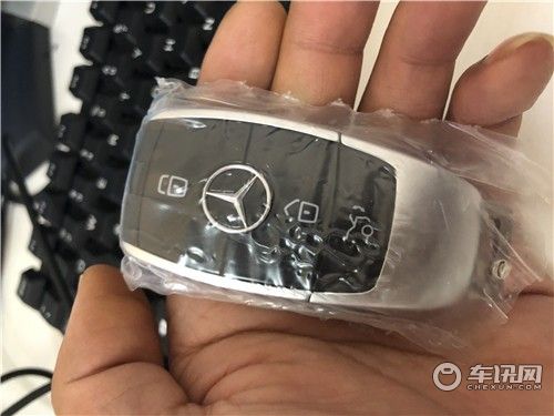20款迈巴赫S450黑棕现在提车最低多少钱落