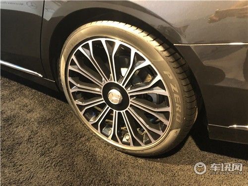 20款迈巴赫S450黑棕现在提车最低多少钱落