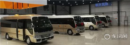 丰田考斯特10座商务价格及图片