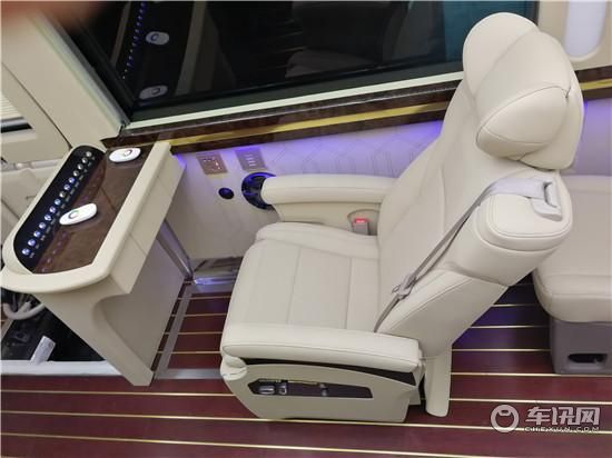 丰田考斯特中巴车排放量是国几