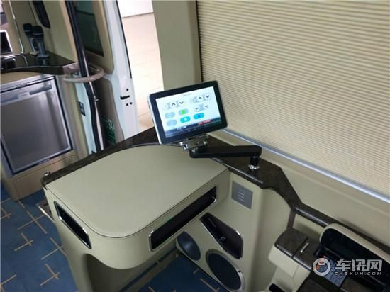 丰田考斯特10座商务价格及图片