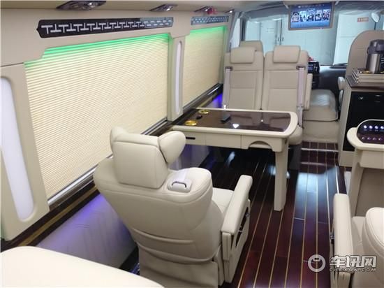 丰田考斯特16座专业设计师 考斯特商务定制