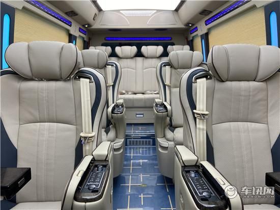 雷克斯萨斯版改装考斯特12座价格 丰田柯斯达12座商务车