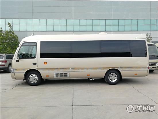 雷克斯萨斯版改装考斯特12座价格 丰田柯斯达12座商务车