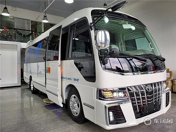 丰田考斯特11座报价 改装柯斯达10座中巴车