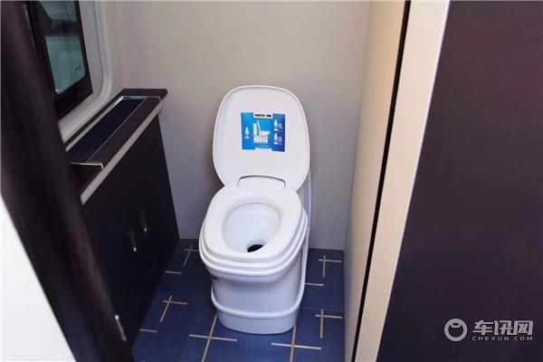 丰田考斯特10座价格 Vip版客车现车报价