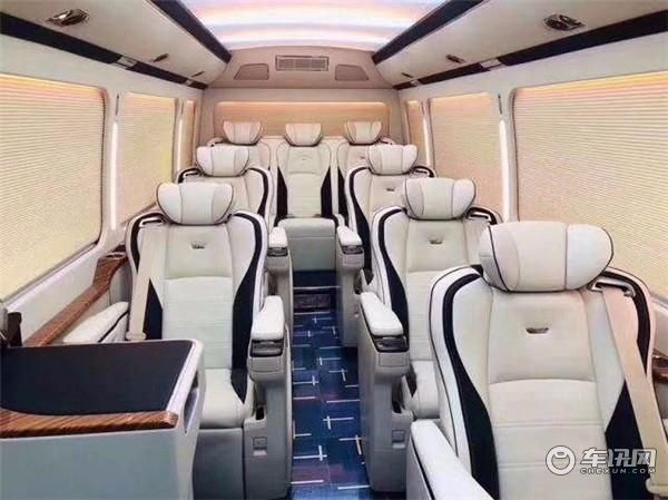 丰田考斯特10座价格 Vip版客车现车报价