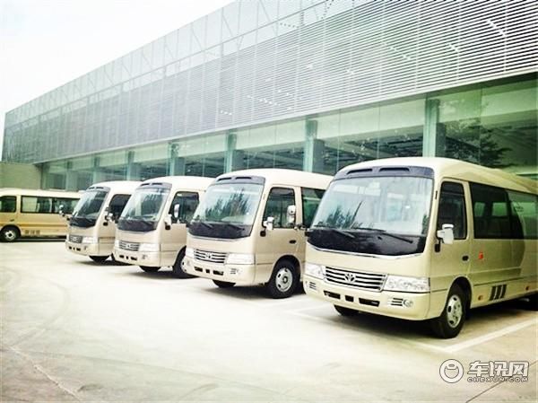 四川一汽考斯特12座中巴 北京4S销售店销售