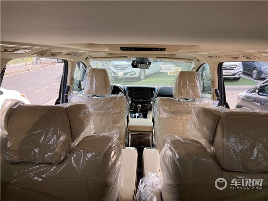 20款丰田埃尔法2.5四驱顶级尊贵版行情