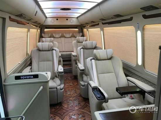 丰田考斯特商务旅居车多少钱 旅居车价格表