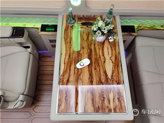 丰田考斯特11座价格 十一座限量版现车