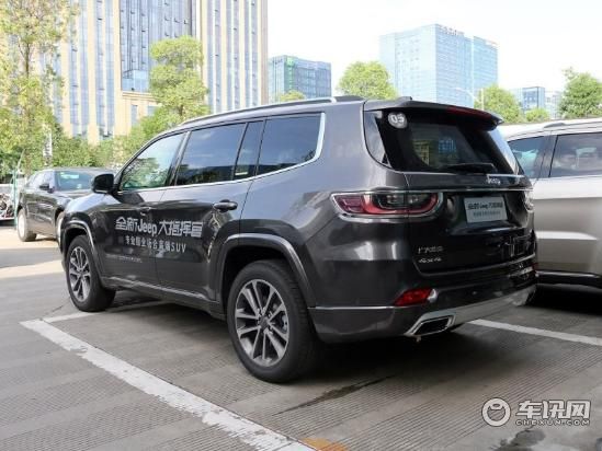 jeep指挥官报价图片具体优惠多少钱豪华配置