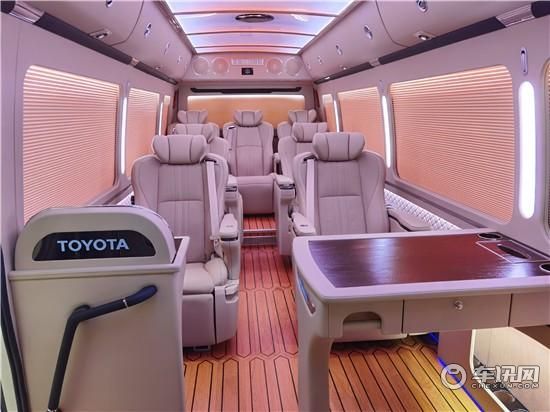 丰田柯斯达11座价格 柯斯达图片及配置