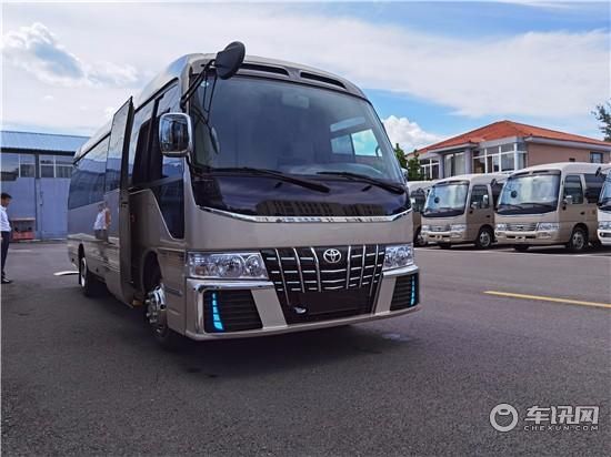 丰田柯斯达11座价格 新考斯特大巴车