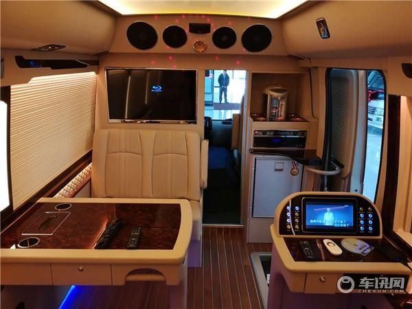 丰田考斯特13座新车价格新款参数报价图片