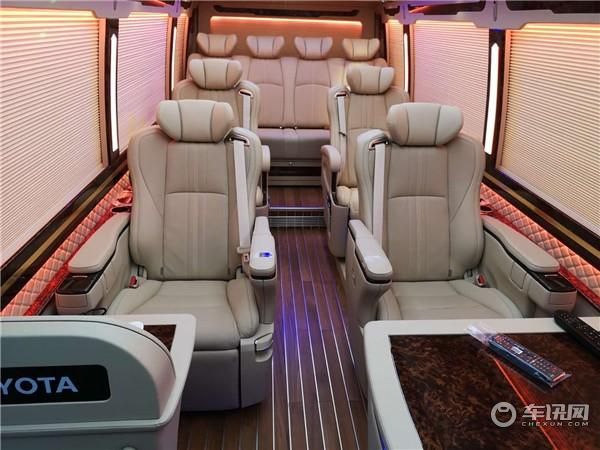 丰田考斯特13座新车价格新款参数报价图片