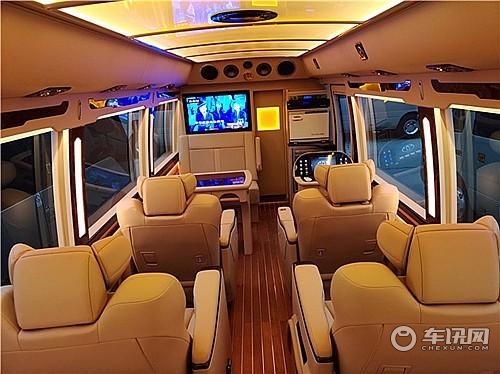 丰田考斯特11座至尊版价格及图片