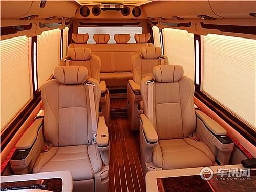 丰田考斯特11座至尊版价格及图片