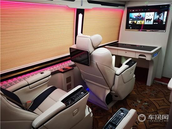 丰田考斯特接待车 10座考斯特多少钱
