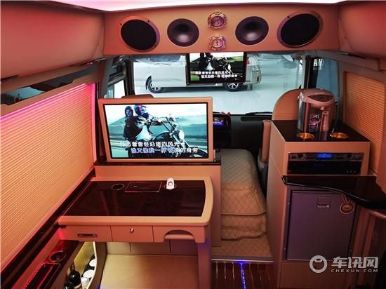 丰田考斯特接待车 10座考斯特多少钱