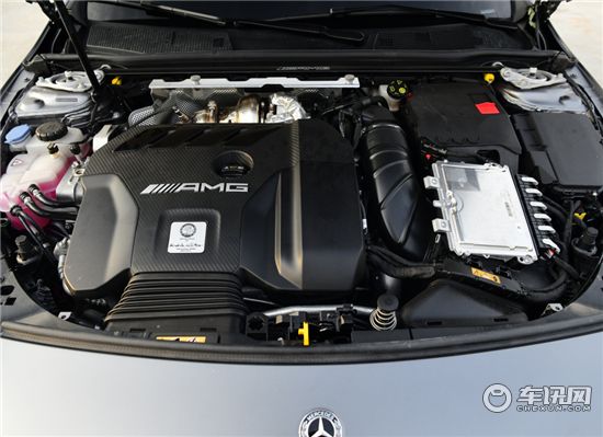 2020款奔驰CLA45S上市价格 AMGCLA45山脉灰现车多少钱