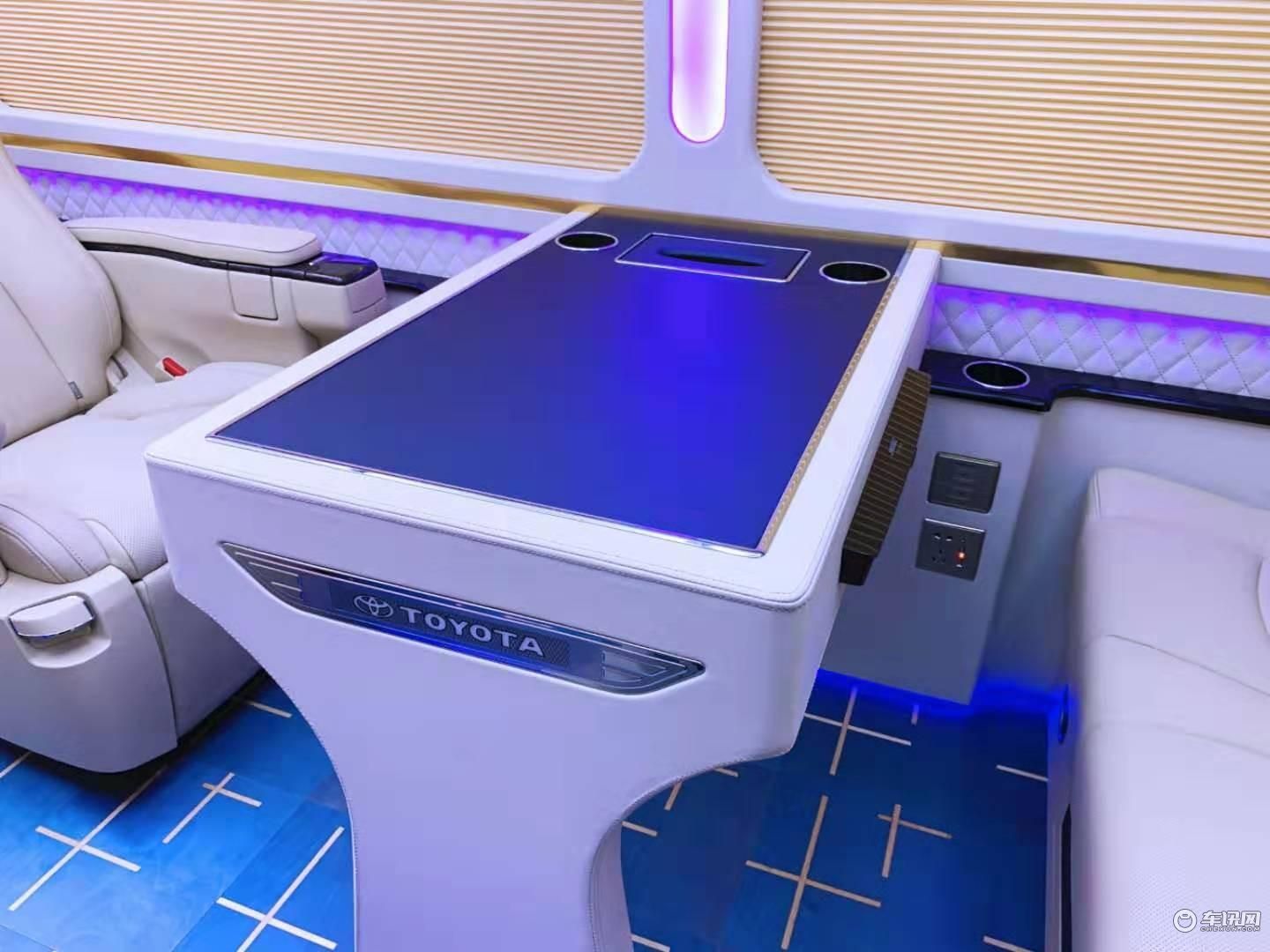 丰田考斯特11座价格 顶配考斯特多少钱