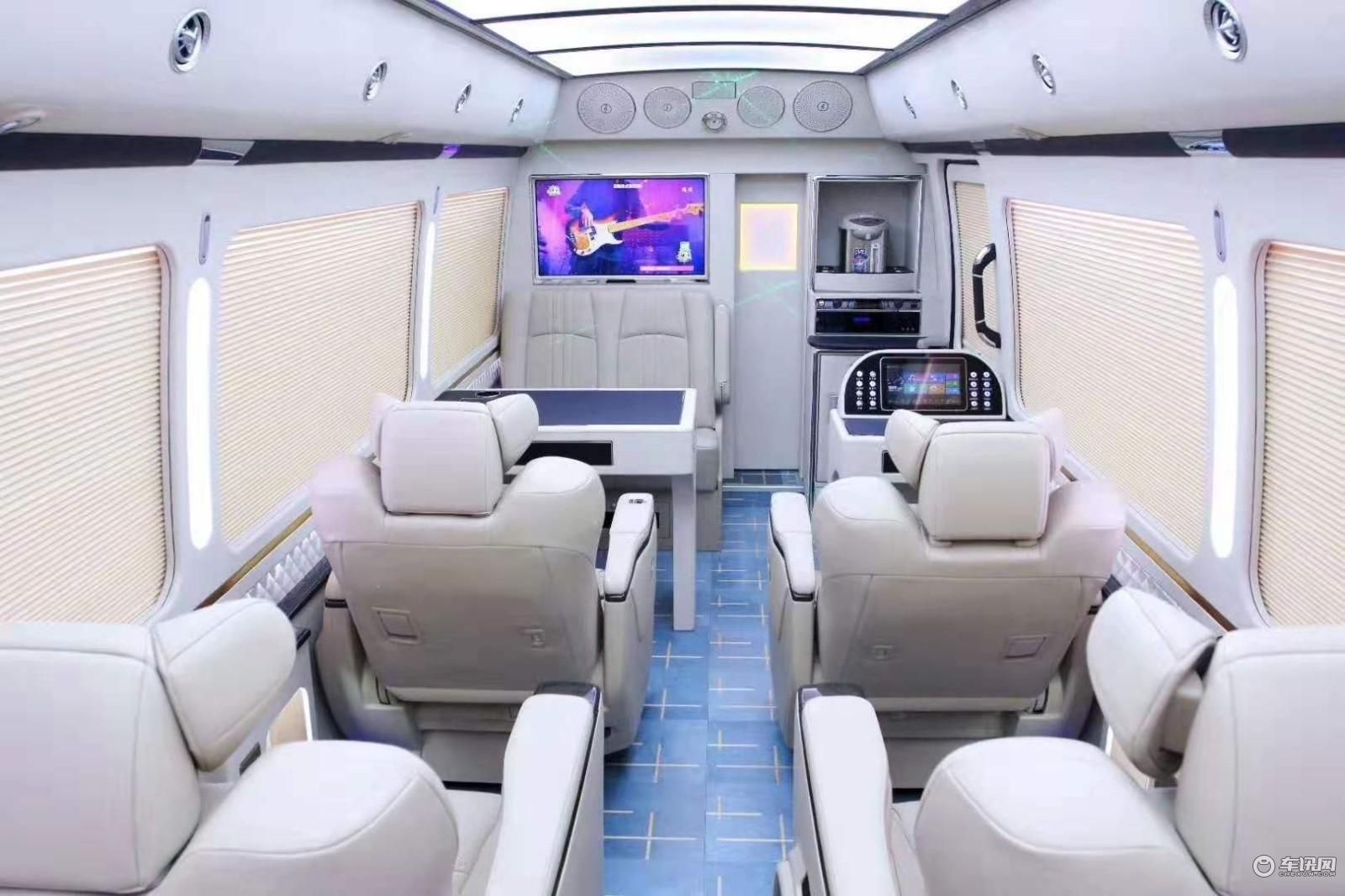 丰田考斯特11座价格 顶配考斯特多少钱