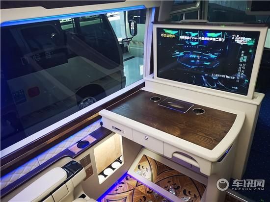 白金版丰田考斯特价格 12座考斯特现车