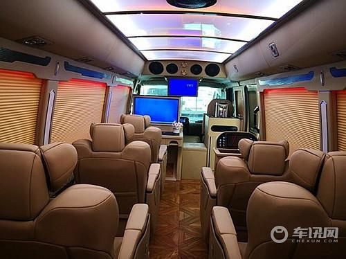 丰田考斯特13座多少钱/报价价格及图片