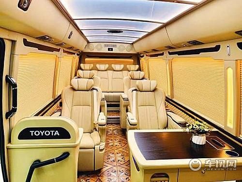 丰田考斯特13座多少钱/报价价格及图片