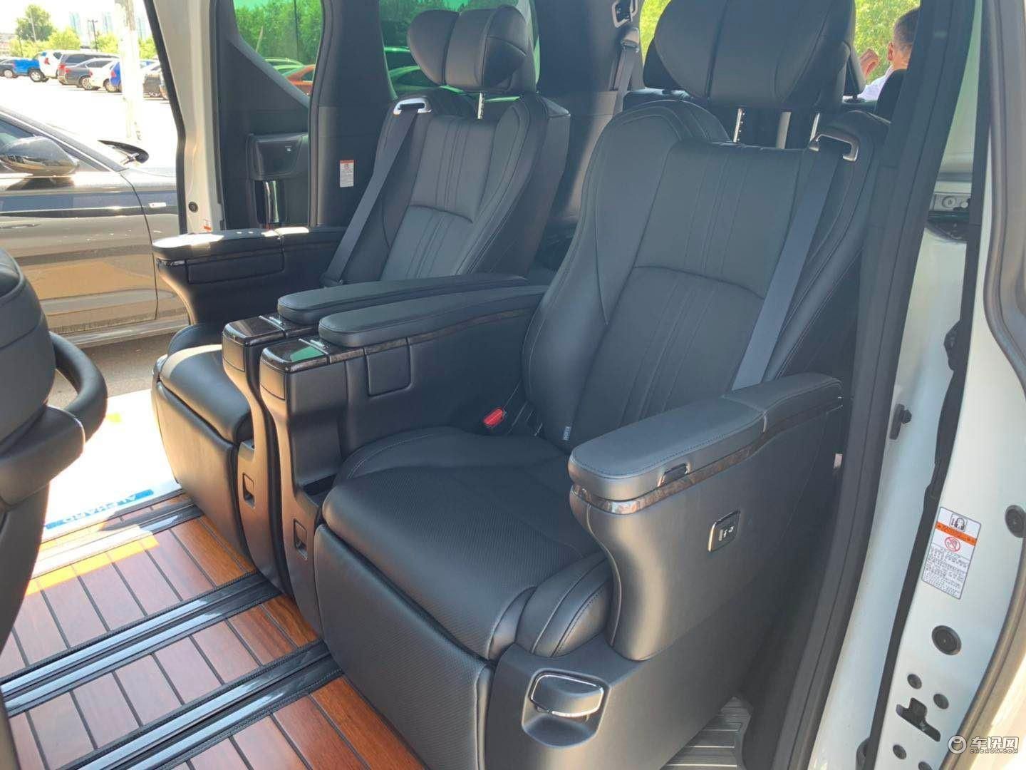 19款埃尔法2.5四驱豪华商务北最新报价行情