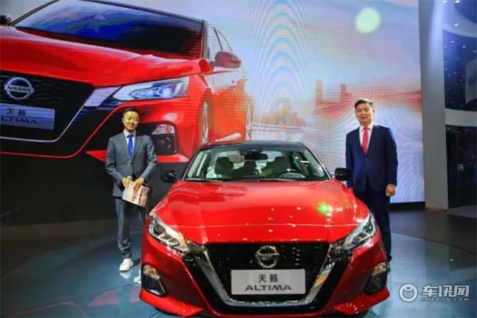 东风日产2021款天籁焕新上市 惊艳亮相