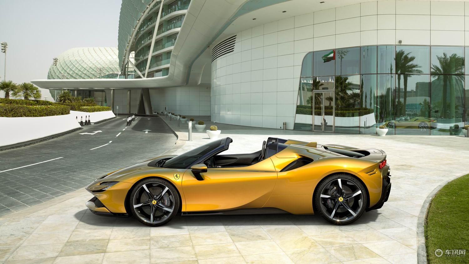 法拉利SF90 Spider全球首发 旗下首款量产插电式混动敞篷跑车