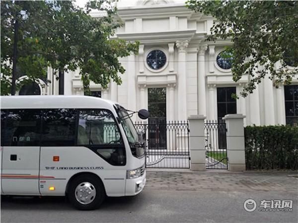 丰田考斯特10座价格 参数报价单及图片