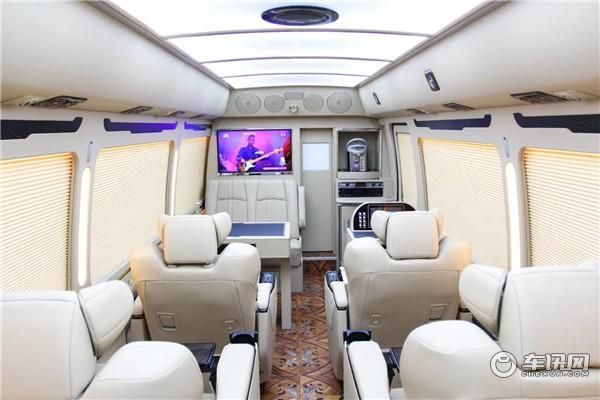 丰田考斯特9座售价限量版奢华中巴车